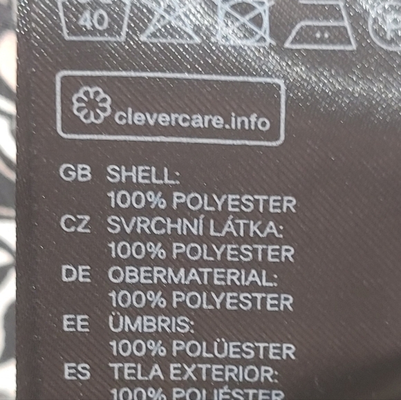 H&M Medallion Pattern Pants. - Picture 4 of 5